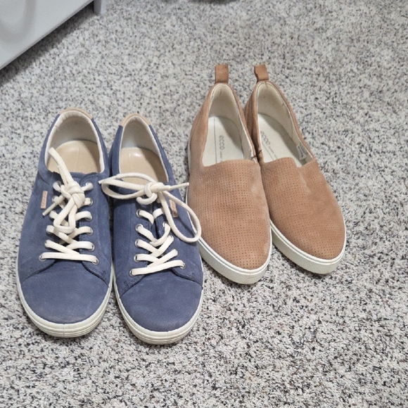 Bundle of 2 Ecco Sneakers - Ecco Navy and Ecco Beige Sneakers - Picture 1 of 5